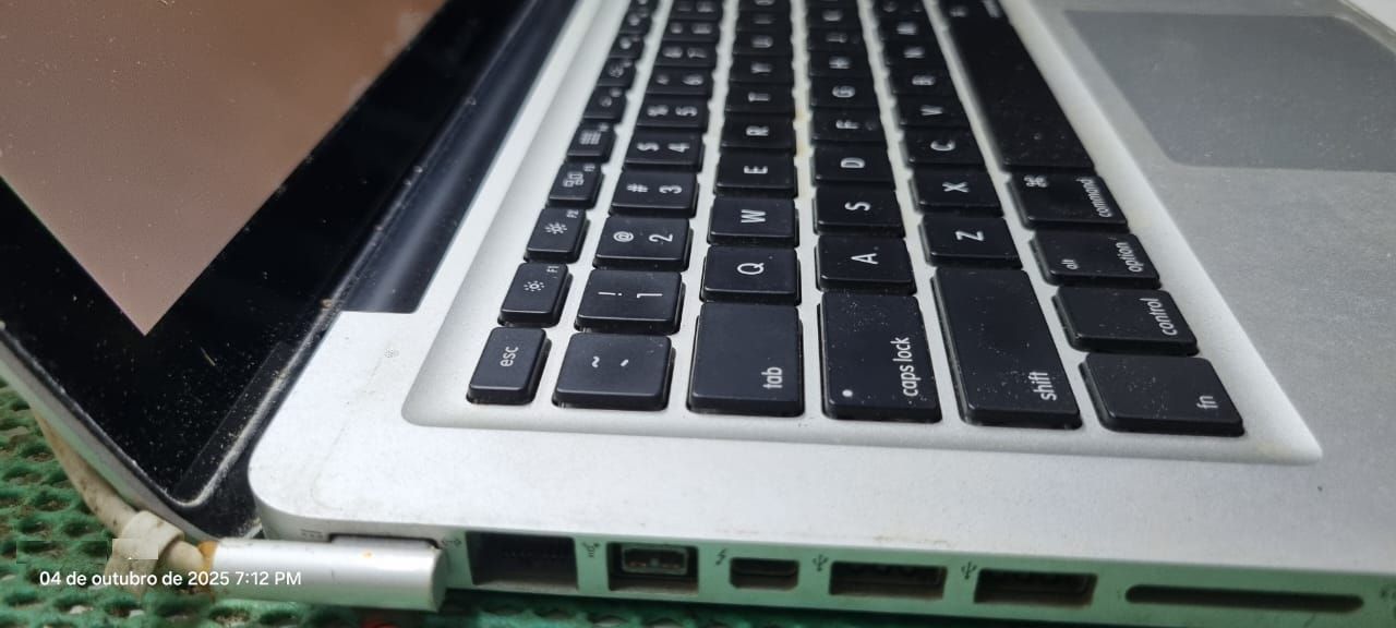 MACBOOK PRO (USADO CONFORME DESCRIÇÃO)